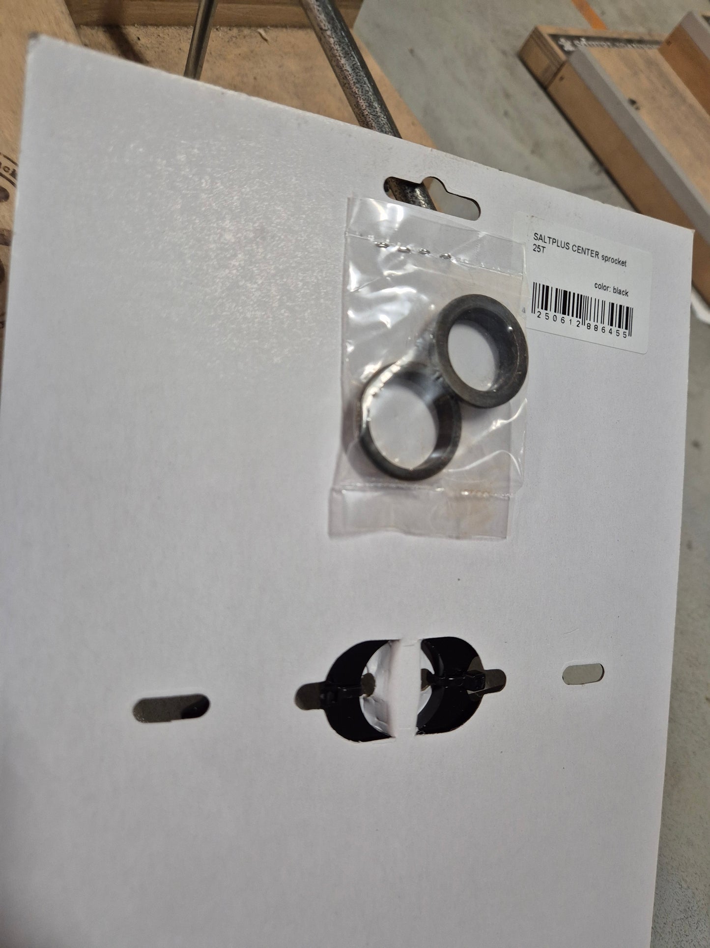 SALT PLUS CENTER sprocket 25t